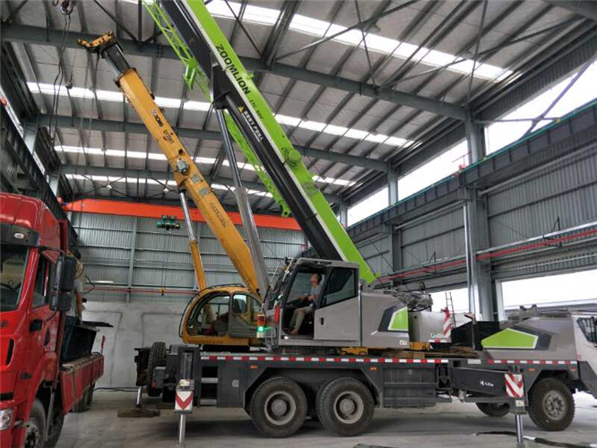 梅河口市高空车出租需要注意哪些安全事项？