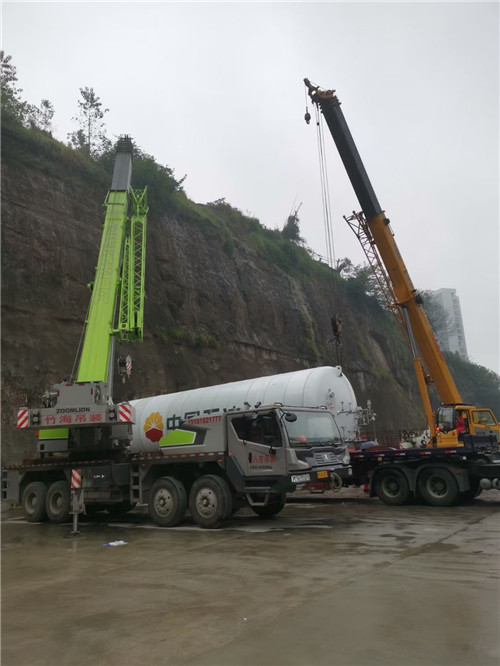梅河口市“不怕风雨冻”—— 吊车的 “恶劣环境适应” 技术
