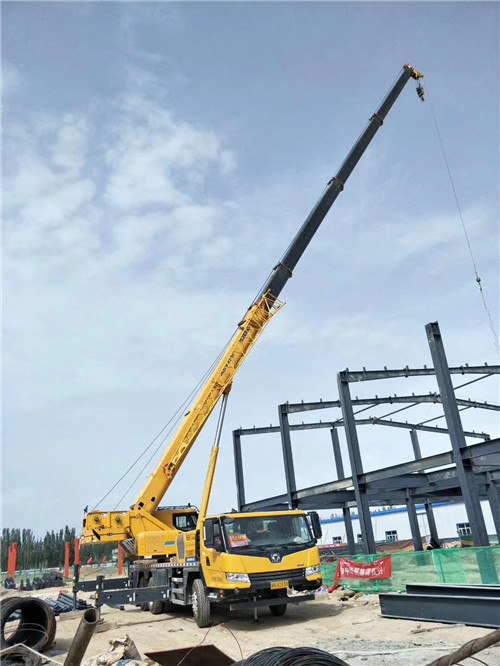 梅河口市超高层建筑钢结构吊装案例